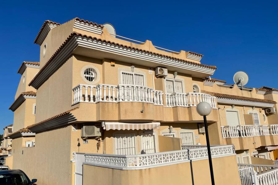 Resale - Townhouse - Orihuela Costa - Villamartin