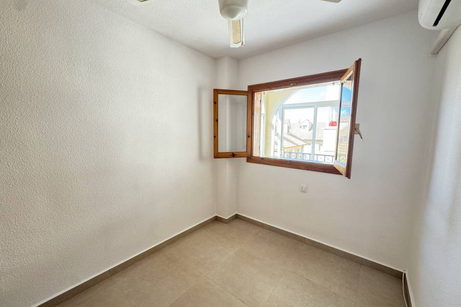 Reventa - Apartamento - Orihuela Costa - La Zenia