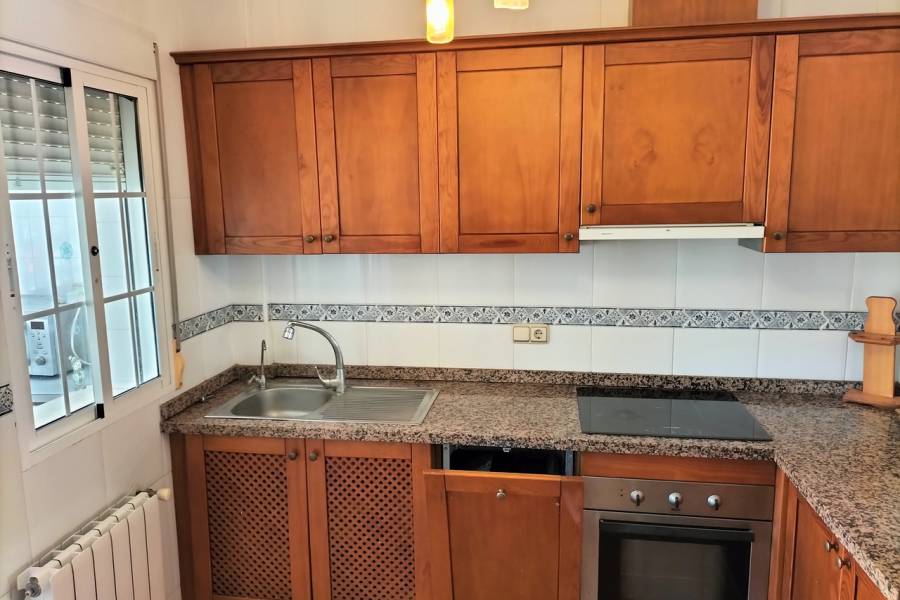 Resale - Detached - Lo Crispin