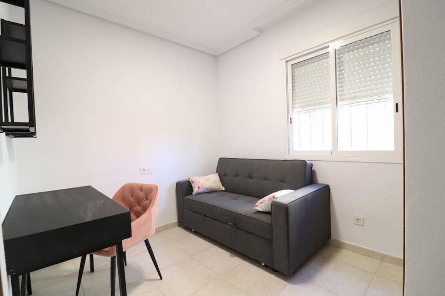 Resale - Townhouse - Torrevieja - Las Calas