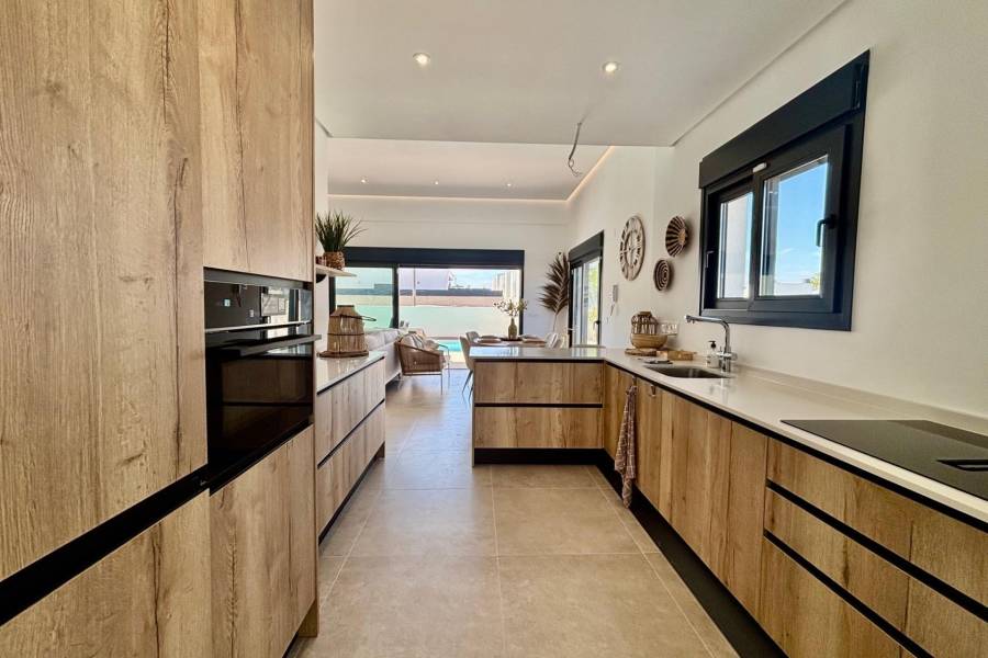 Nieuwbouw - Detached - Rafal - polideportivo