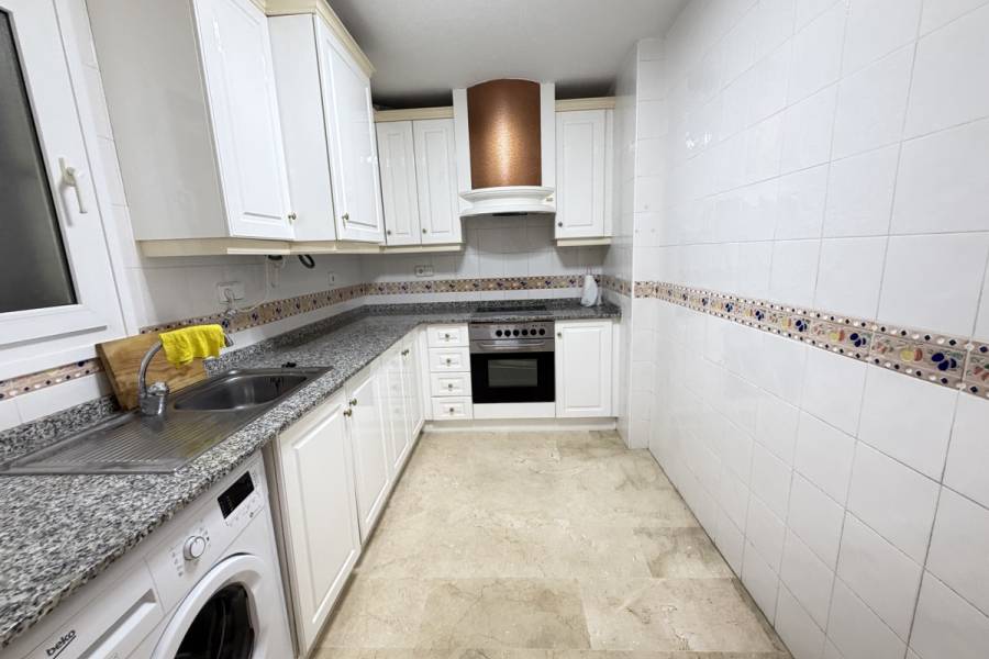 Resale - Apartment - Orihuela Costa - Villamartin