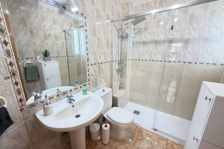 Resale - Apartment - Orihuela Costa - La Zenia