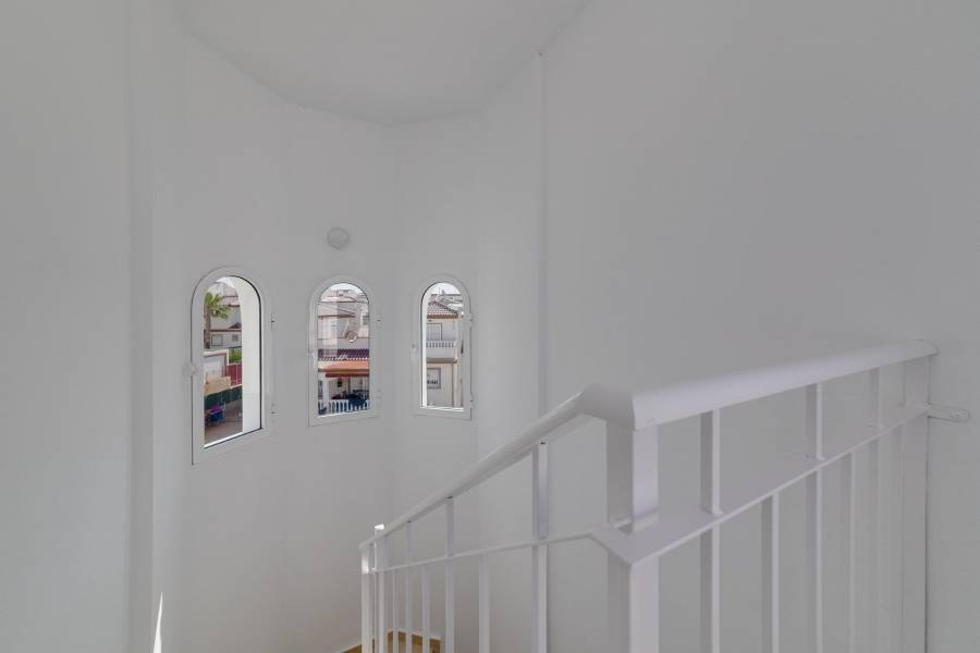 Nueva construcción  - Chalet - San Fulgencio - El Oasis