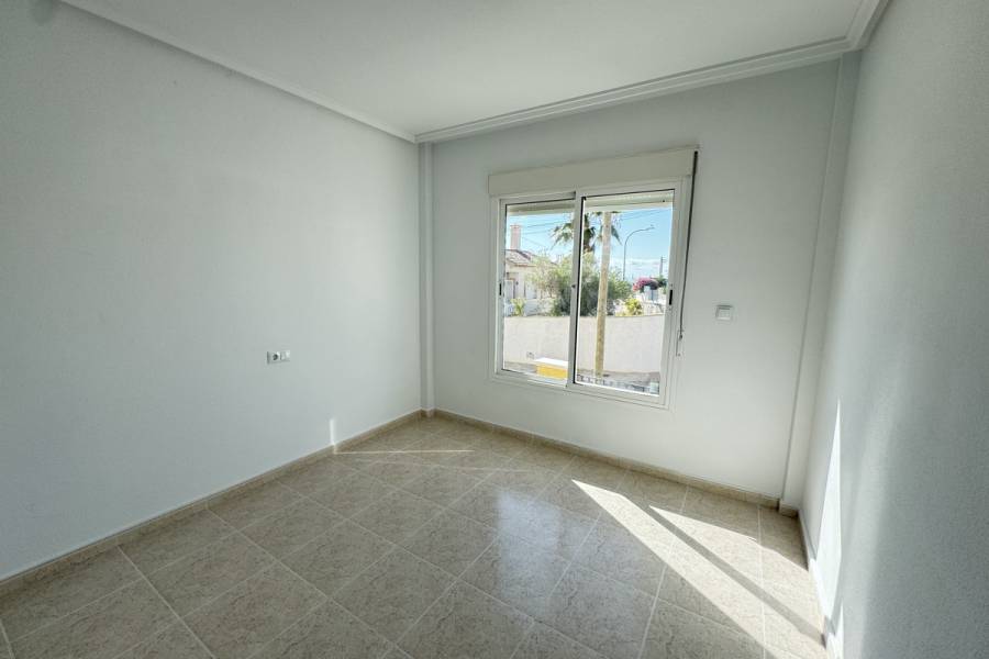 Resale - Detached - Orihuela Costa - Villamartin