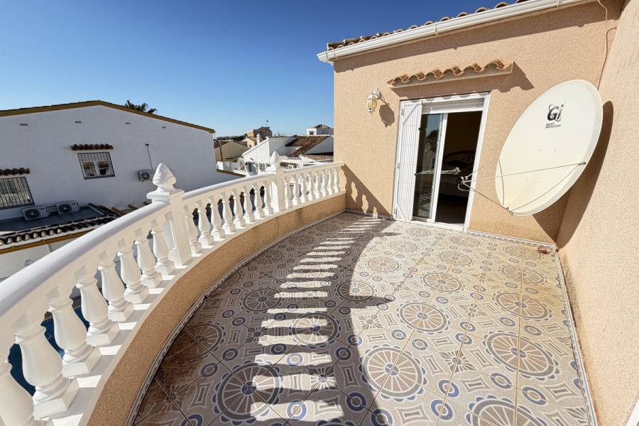 Resale - Detached - Orihuela Costa - Villamartin
