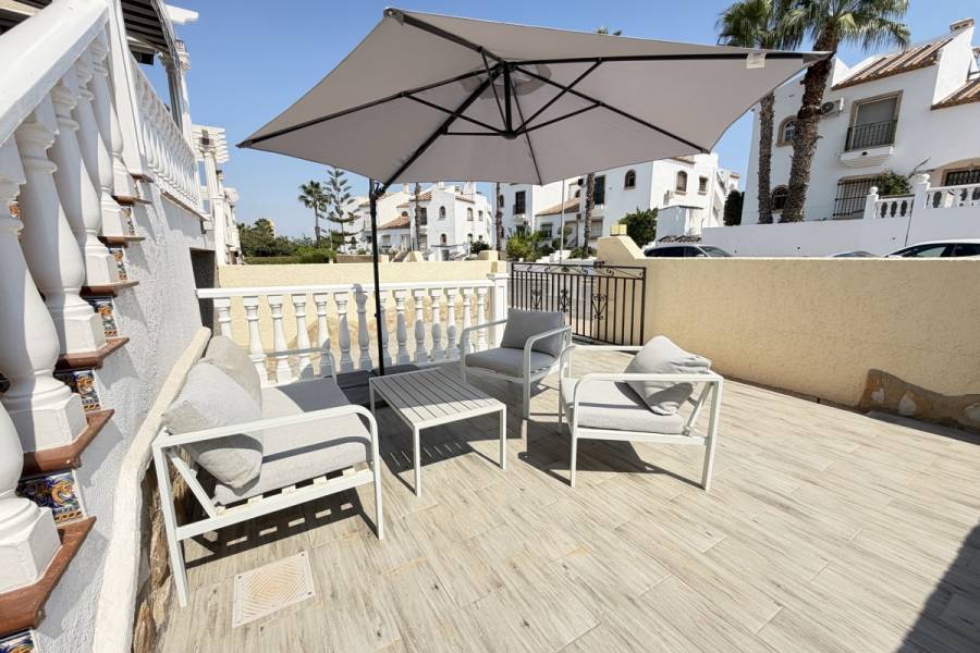 Resale - Detached - Orihuela Costa - Villamartin