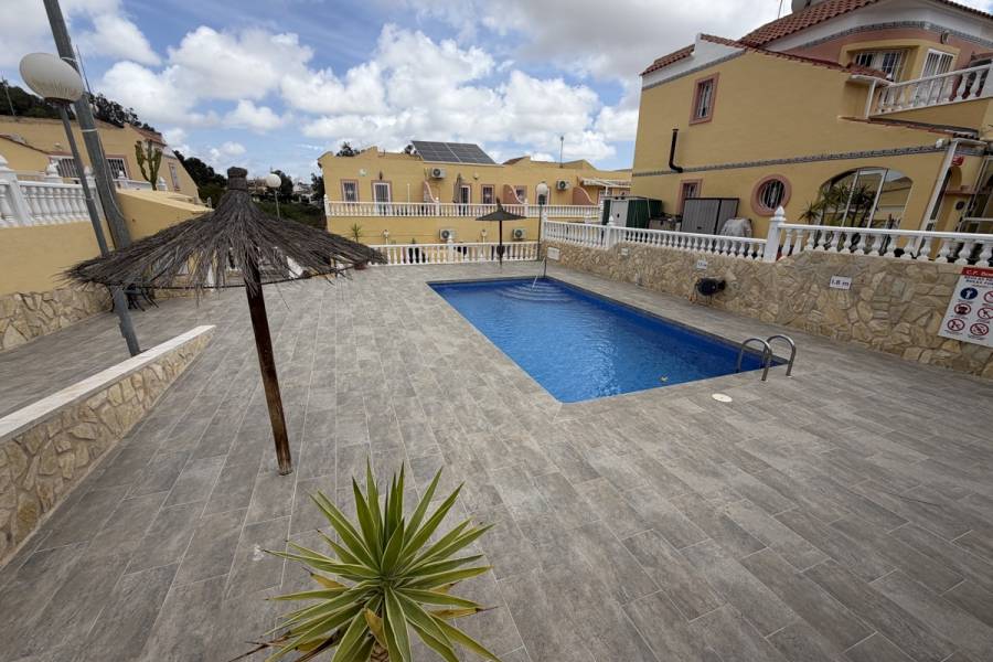 Resale - Townhouse - Orihuela Costa - Villamartin