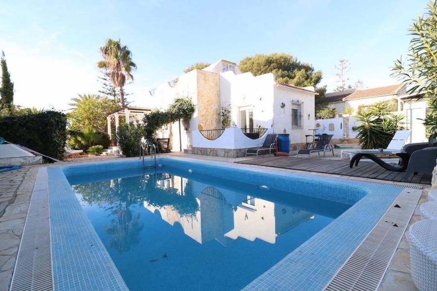 Resale - Detached - Orihuela Costa - La Zenia