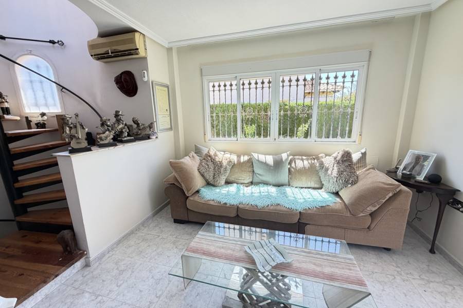 Reventa - Chalet - Orihuela Costa - Villamartin