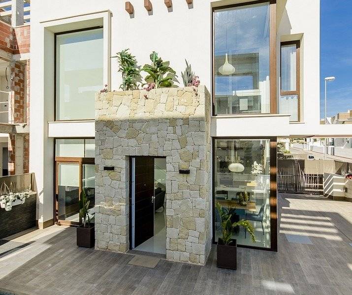 Nueva construcción  - Chalet - Los Montesinos - La Herrada