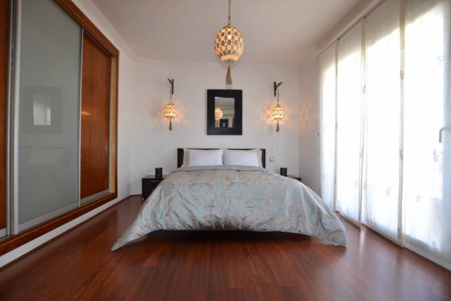 Resale - Detached - Cabo Roig