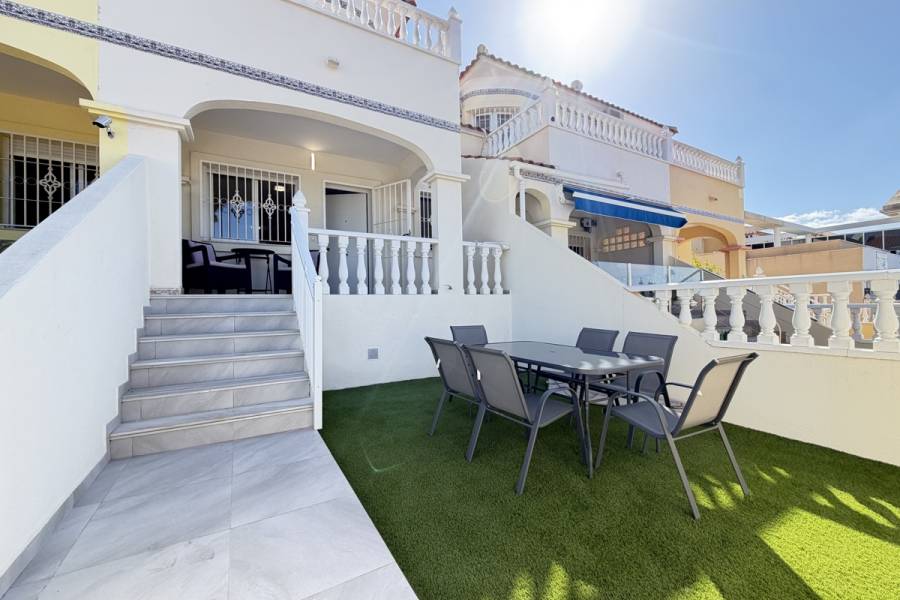 Resale - Townhouse - Orihuela Costa - Villamartin