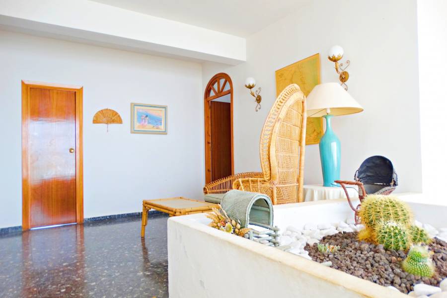 Resale - Detached - Cabo Roig