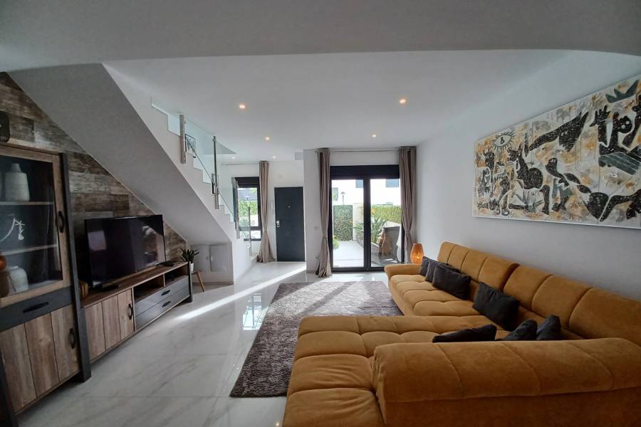 Resale - Townhouse - Orihuela Costa - Villamartin