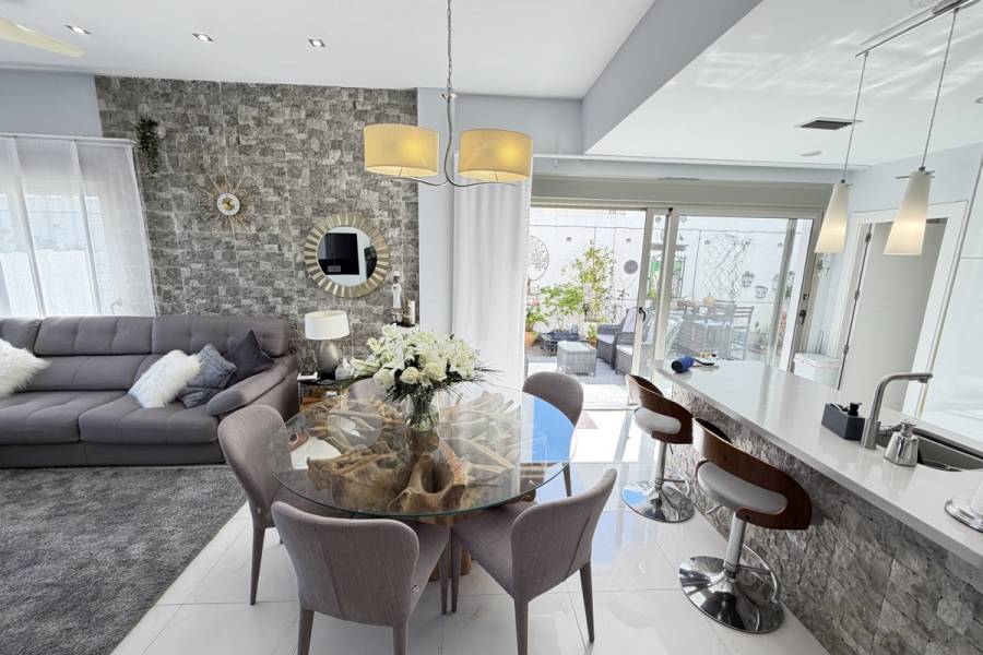 Bestaande bouw - Detached - Orihuela Costa - Villamartin