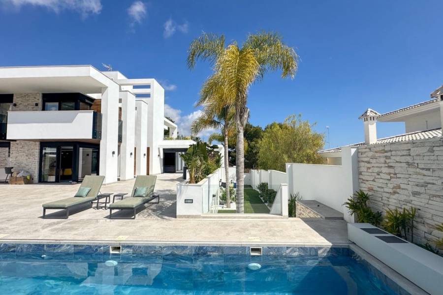 Bestaande bouw - Detached - Orihuela Costa - Villamartin