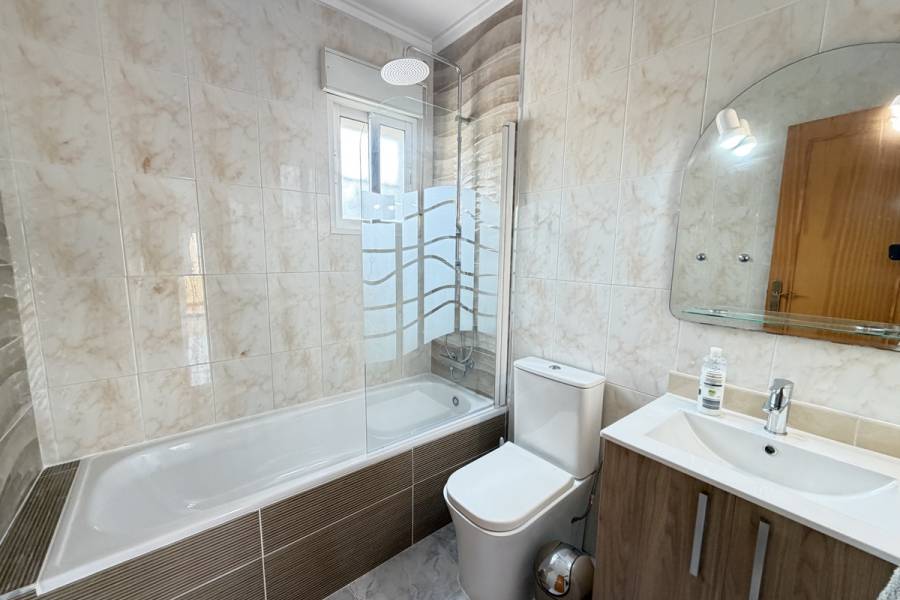 Reventa - Chalet - Orihuela Costa - Villamartin