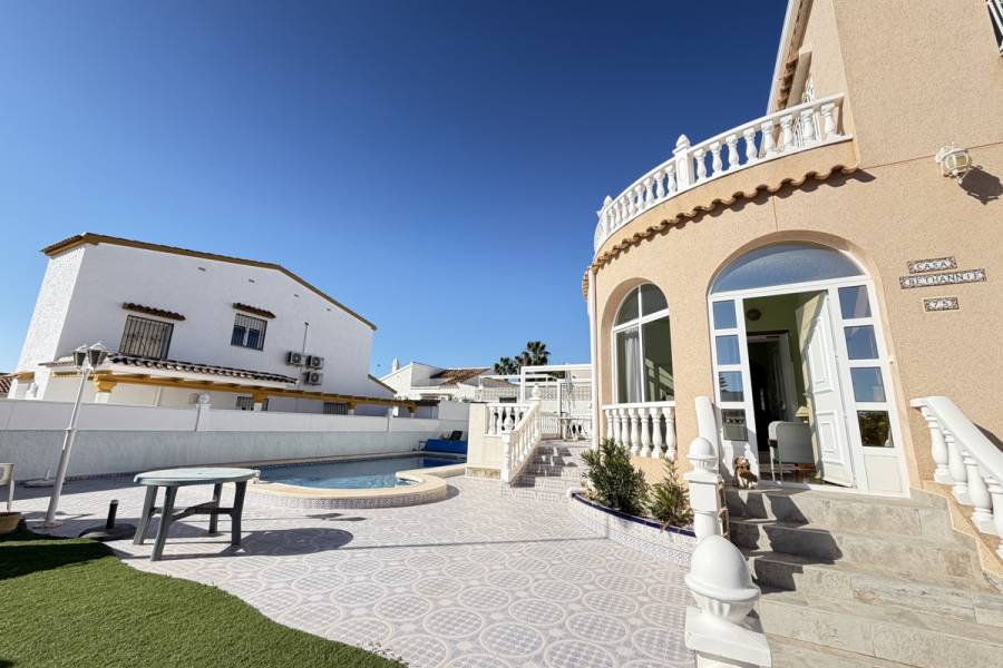 Resale - Detached - Orihuela Costa - Villamartin