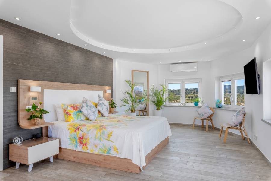 Resale - Detached - Torremendo