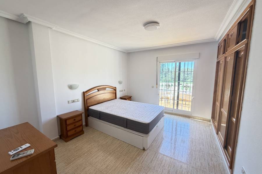 Reventa - Chalet - Orihuela Costa - Villamartin