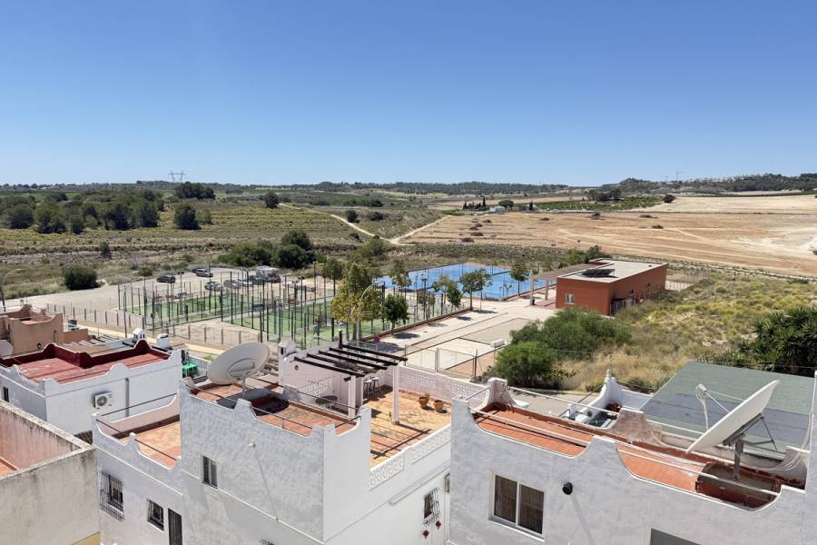 Reventa - Adosado - San Miguel de Salinas