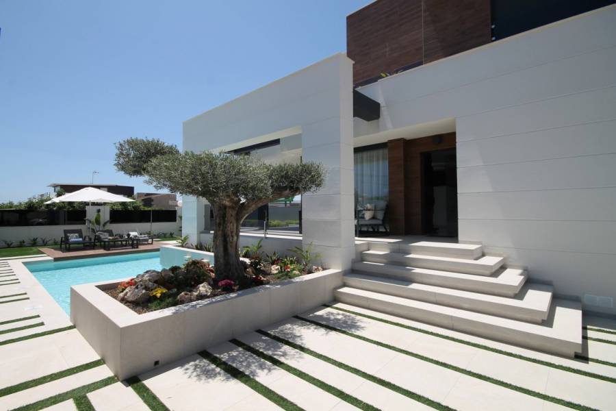 Nueva construcción  - Chalet - Torrevieja - El Chaparral