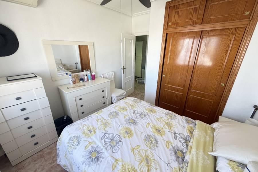 Reventa - Apartamento - Orihuela Costa - La Zenia