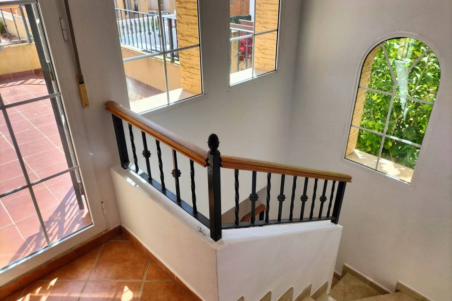 Resale - Detached - Lo Crispin
