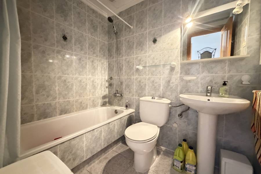 Resale - Apartment - Orihuela Costa - Villamartin