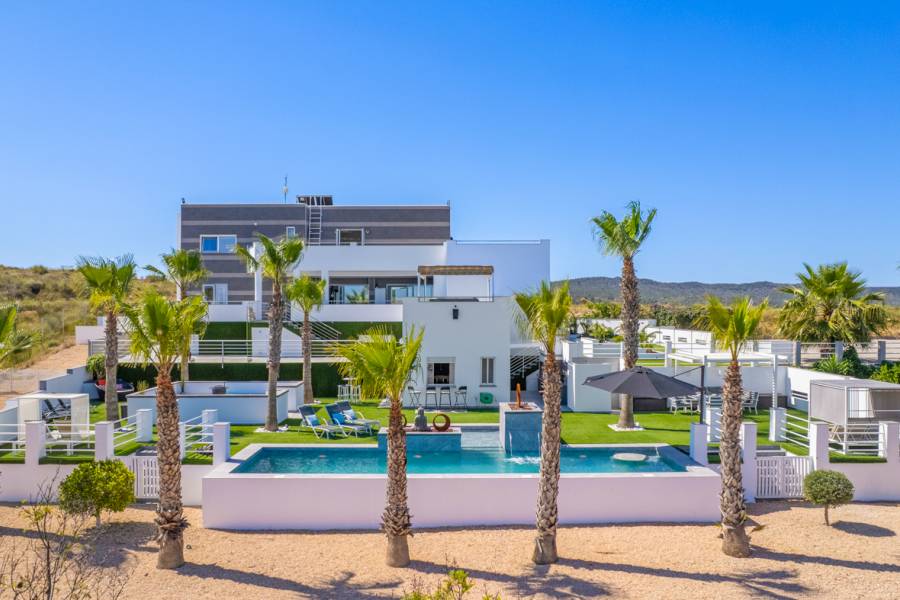 Resale - Detached - Torremendo