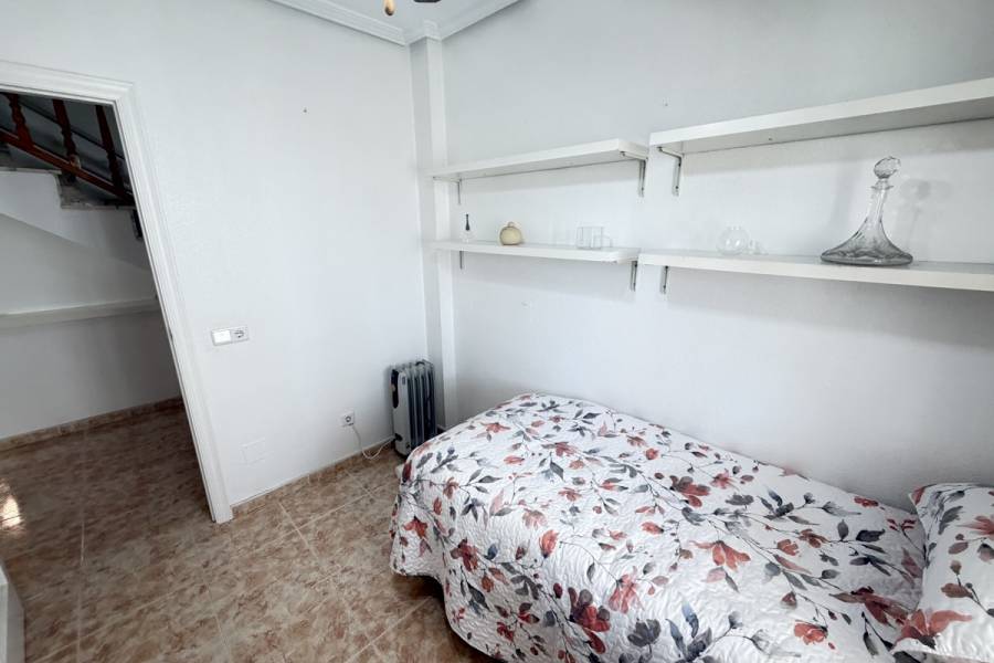 Reventa - Apartamento - Orihuela Costa - La Zenia