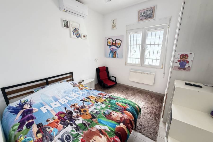 Resale - Apartment - Orihuela Costa - Villamartin