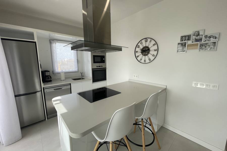 Resale - Apartment - Orihuela Costa - Los Dolses
