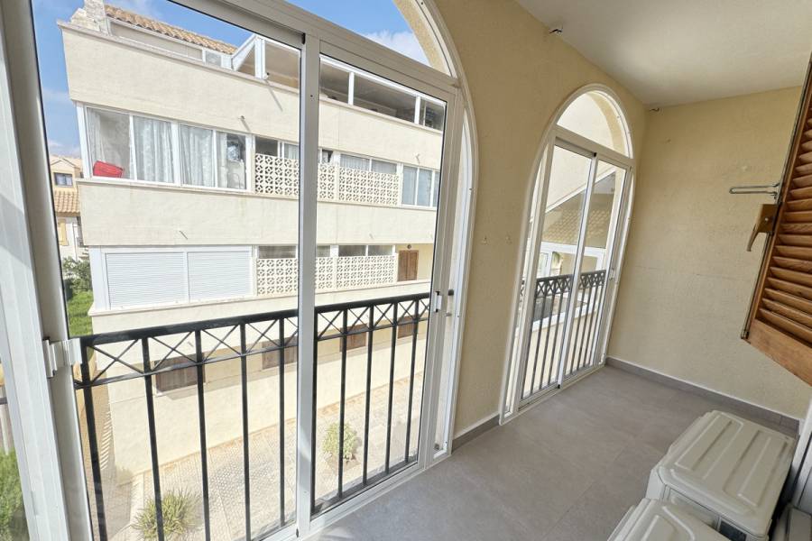 Resale - Apartment - Orihuela Costa - La Zenia