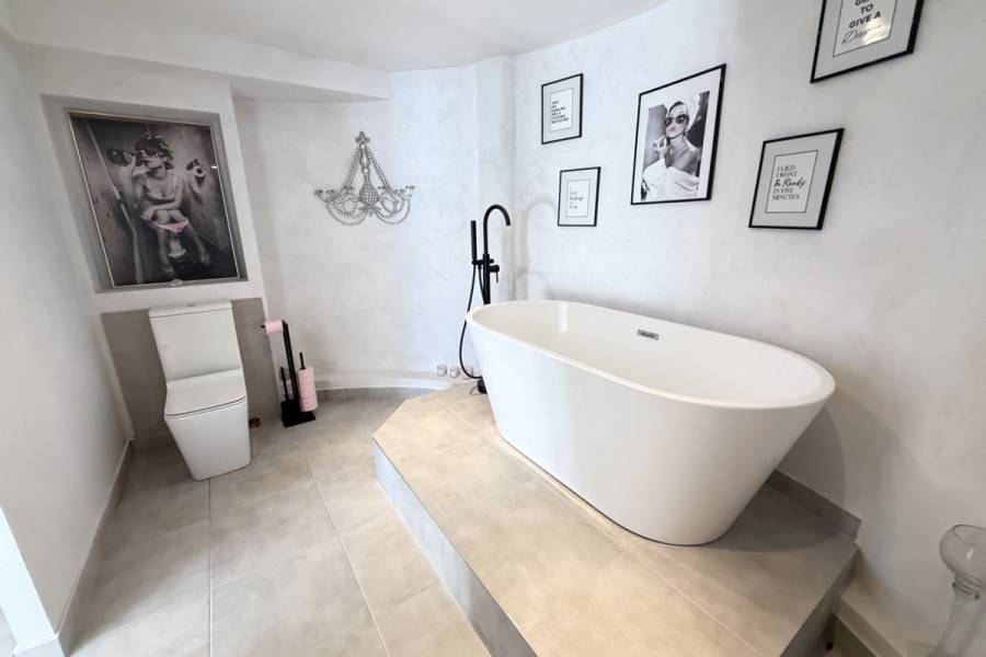 Resale - Detached - San Miguel de Salinas