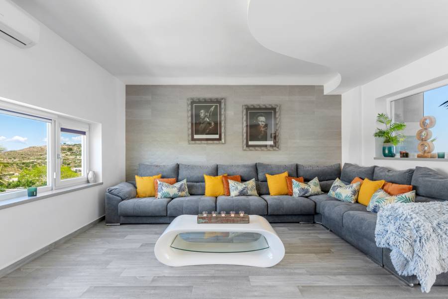 Resale - Detached - Torremendo