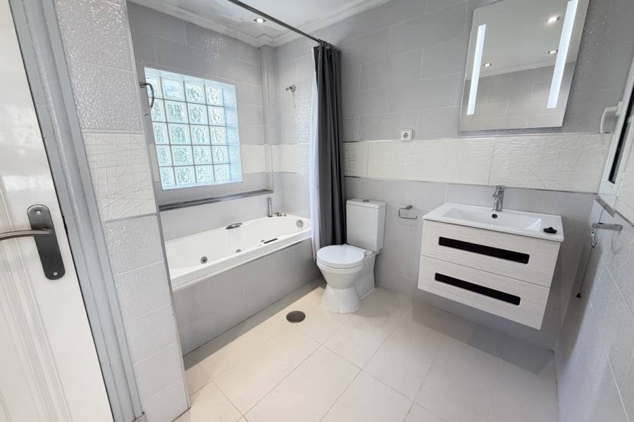 Reventa - Chalet - Orihuela Costa - Las Ramblas Golf