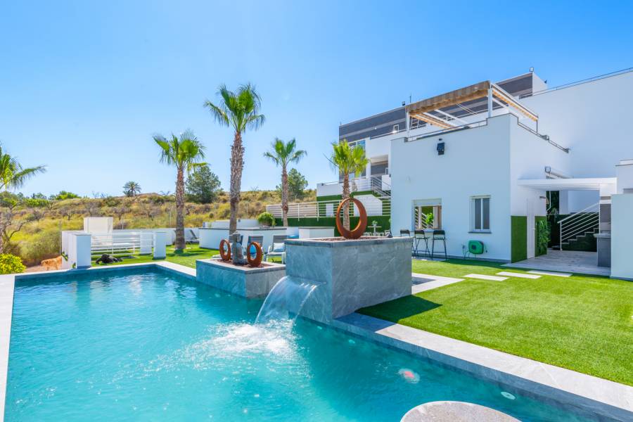 Resale - Detached - Torremendo