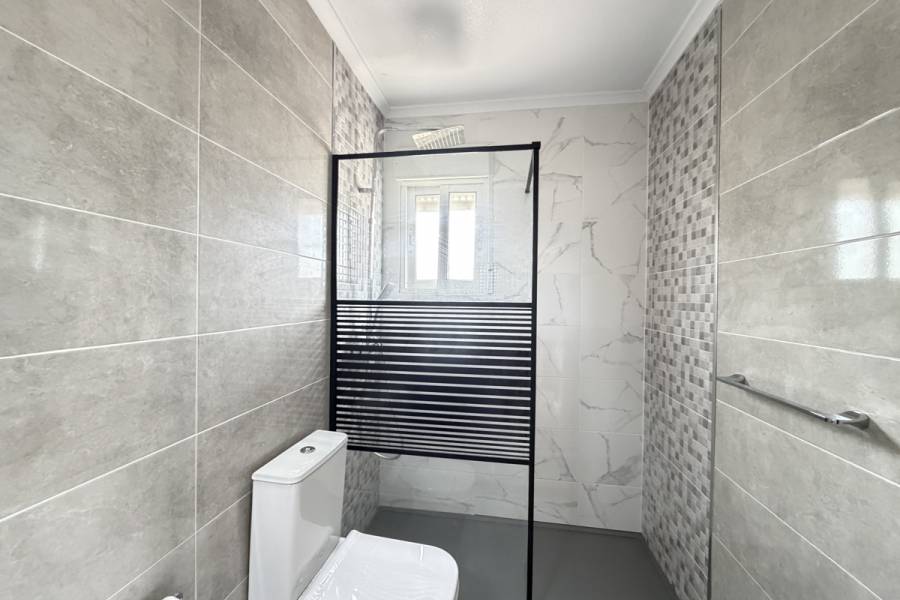 Reventa - Chalet - Orihuela Costa - Villamartin