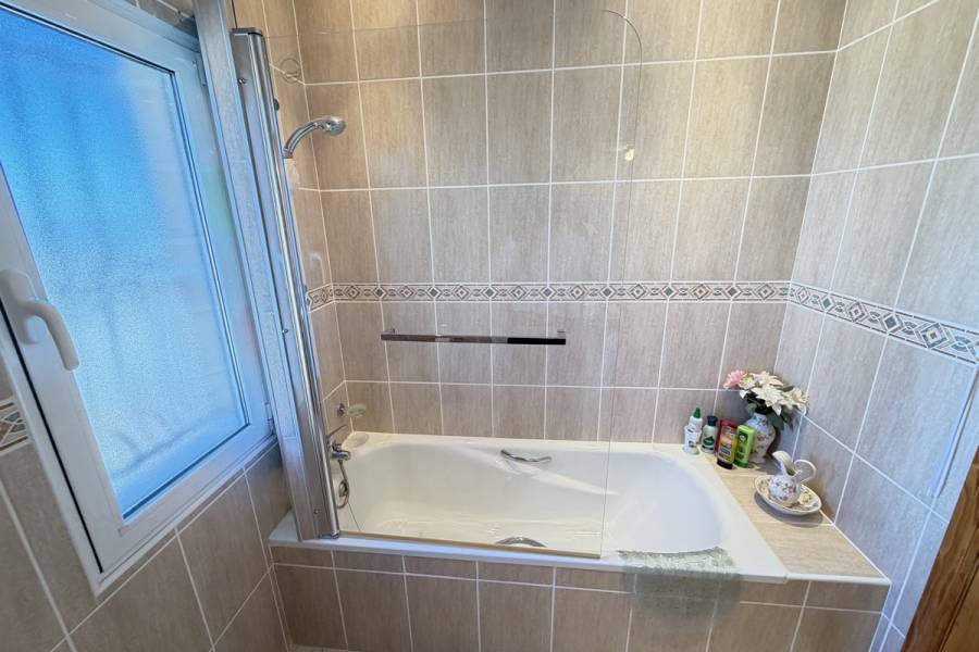 Resale - Detached - Orihuela Costa - Villamartin