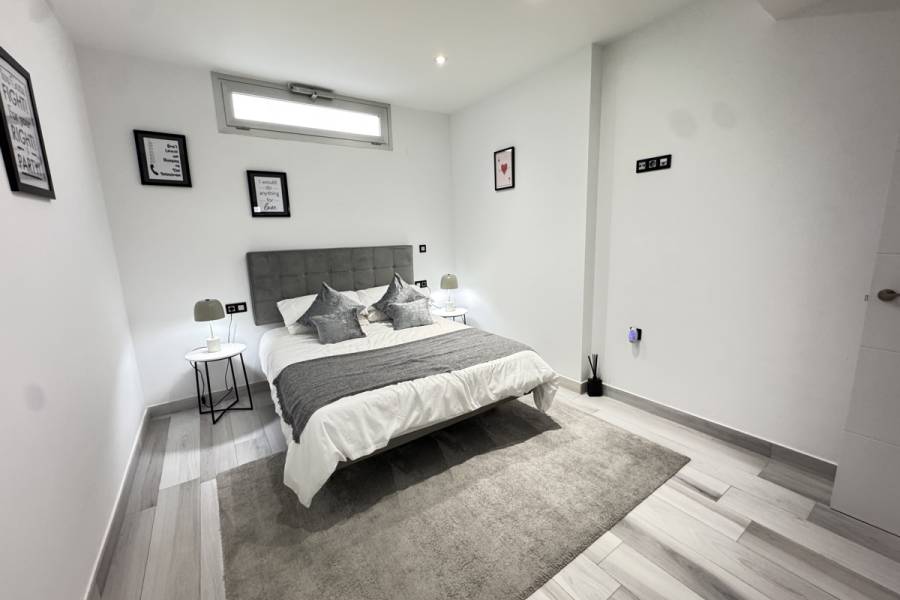 Resale - Detached - Lomas de Cabo Roig