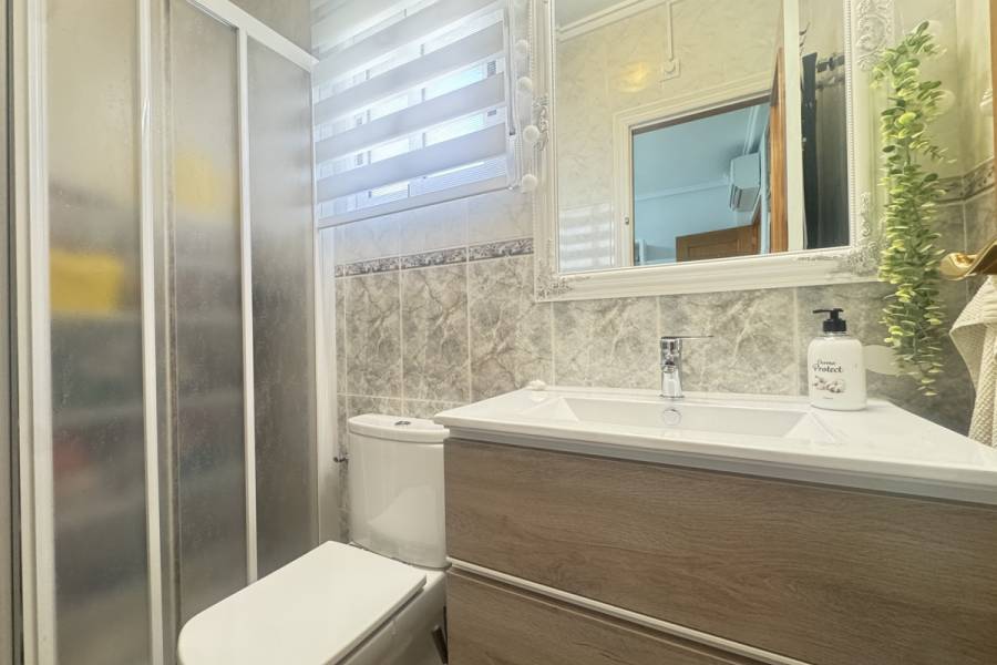 Reventa - Chalet - Orihuela Costa - Villamartin