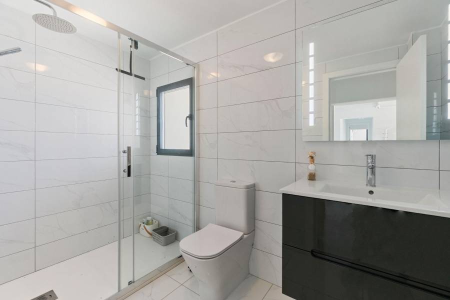 Reventa - Chalet - Torrevieja - La Veleta