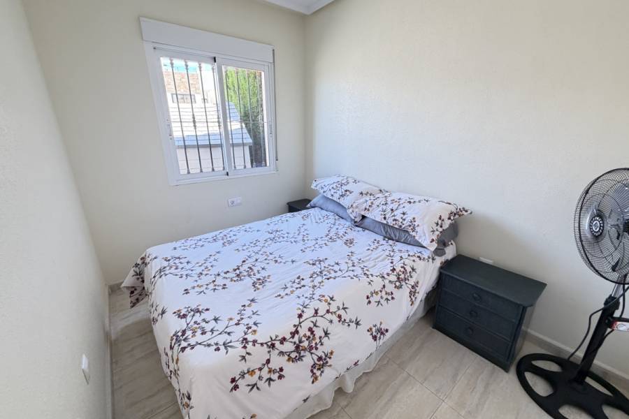 Resale - Apartment - Orihuela Costa - Los Dolses