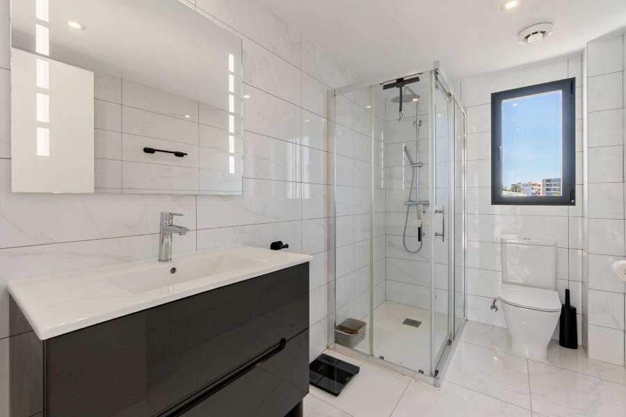 Reventa - Chalet - Torrevieja - La Veleta