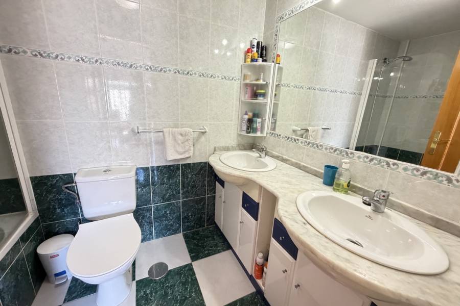 Resale - Apartment - Orihuela Costa - La Zenia