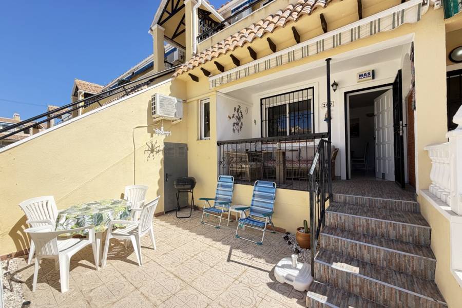 Resale - Apartment - Orihuela Costa - Villamartin