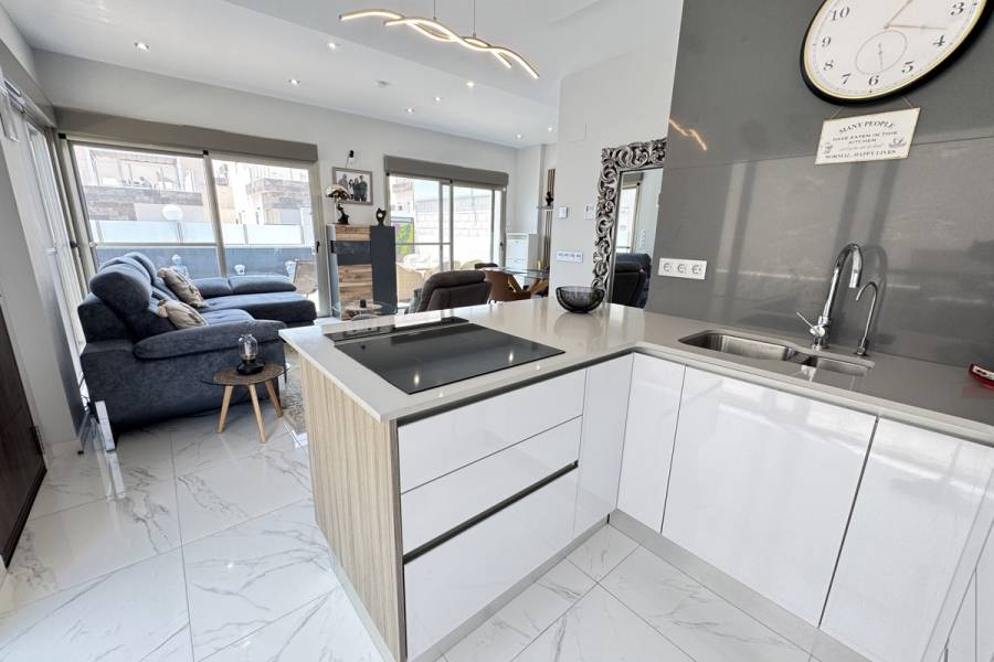 Reventa - Chalet - Orihuela Costa - Villamartin