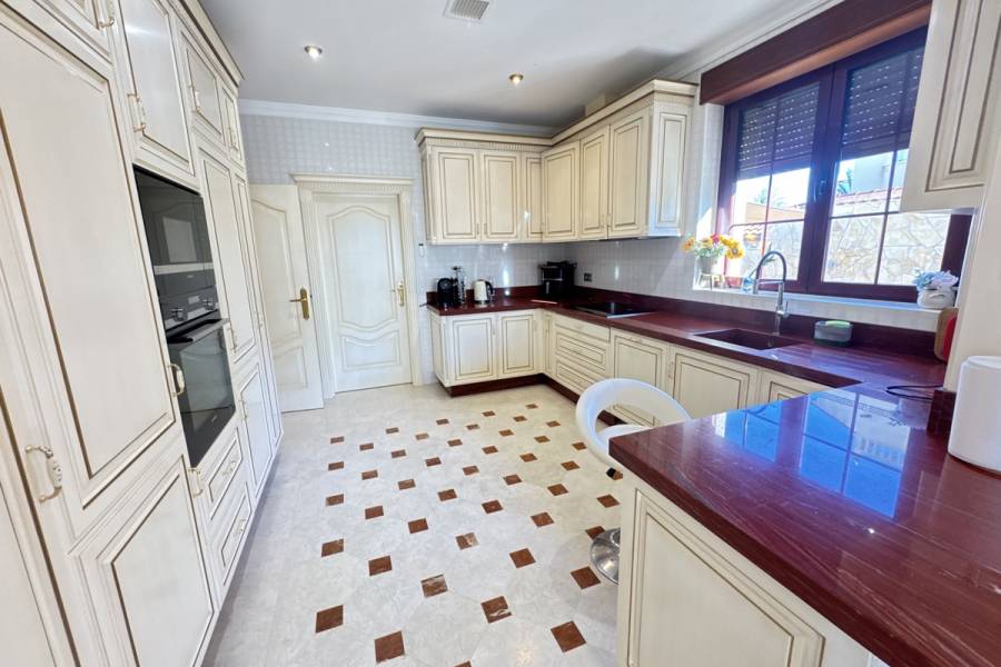 Bestaande bouw - Detached - Cabo Roig